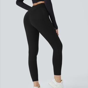 HALARA Black SoCinched Leggings